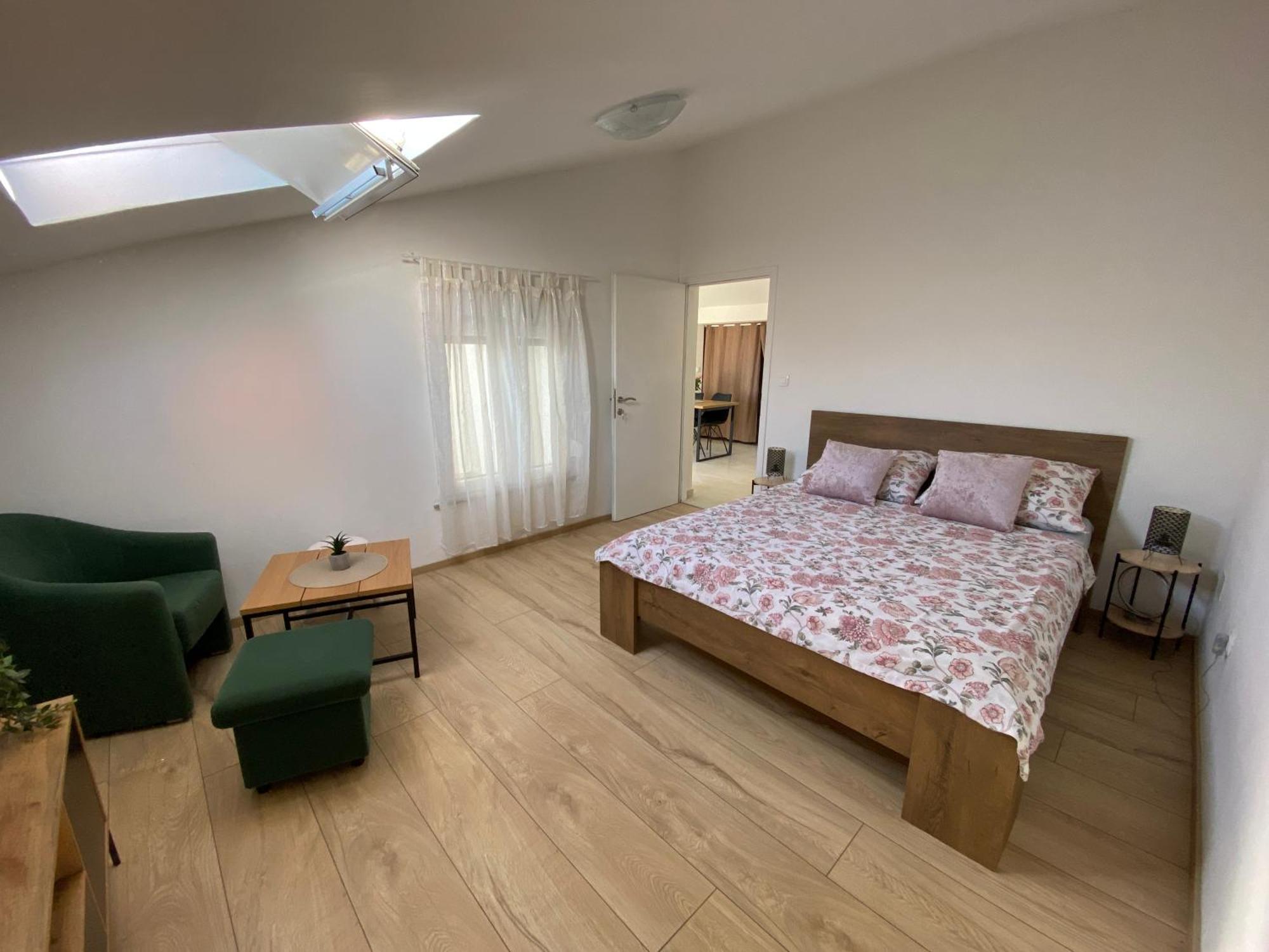 Apartments Jozephine Pula Exterior photo