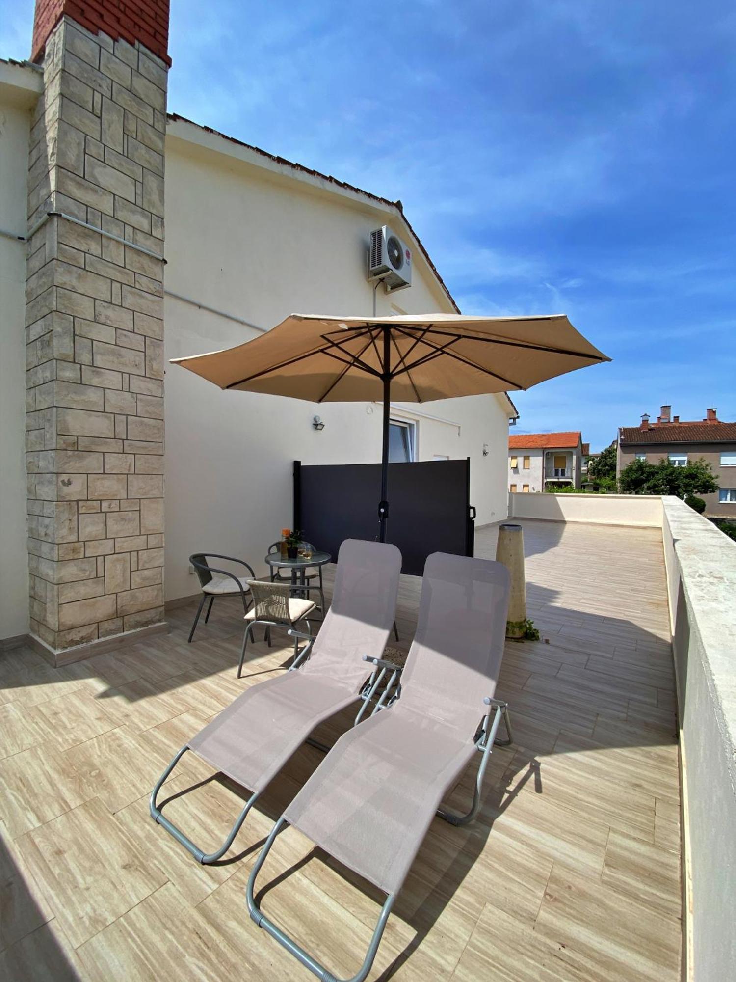 Apartments Jozephine Pula Exterior photo